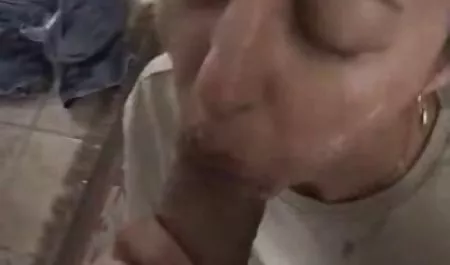 Niesamowite lesbijki, lizać filmy erotyczne sex palec pierścień