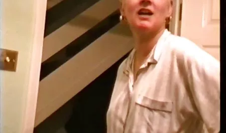 Piękna filmiki erotyczne tube blondynka mechanik bani